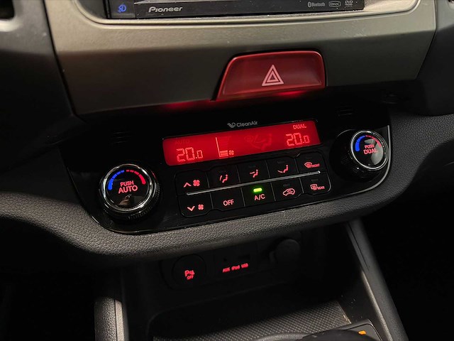 Kia - sportage - 2.0 x-clusive - personenauto - 2010 - afbeelding 19 van  27