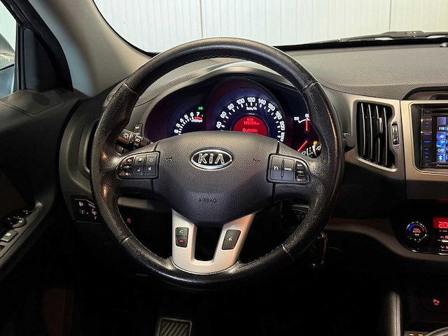 Kia - sportage - 2.0 x-clusive - personenauto - 2010 - afbeelding 24 van  27