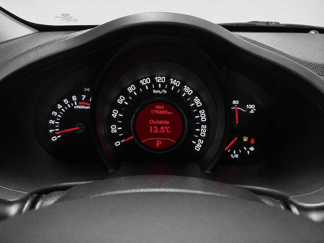 Kia - sportage - 2.0 x-clusive - personenauto - 2010 - afbeelding 3 van  27