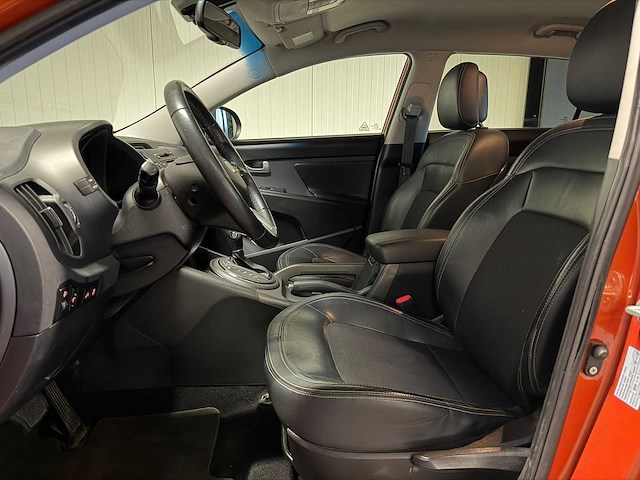 Kia - sportage - 2.0 x-ecutive plus - 97-nkp-2- 2010 iaw - afbeelding 13 van  13