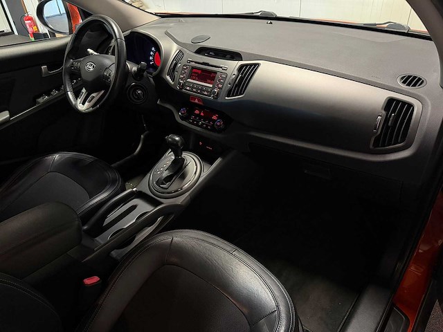 Kia - sportage - 2.0 x-ecutive plus - 97-nkp-2- 2010 iaw - afbeelding 4 van  13