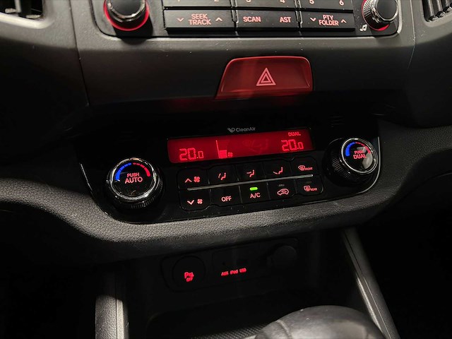 Kia - sportage - 2.0 x-ecutive plus - 97-nkp-2- 2010 iaw - afbeelding 9 van  13