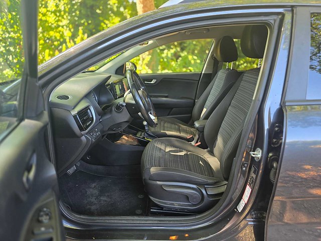 Kia - stonic - 1.0 t-gdi dynpl.line - automaat - 2019 - personenauto - afbeelding 3 van  33