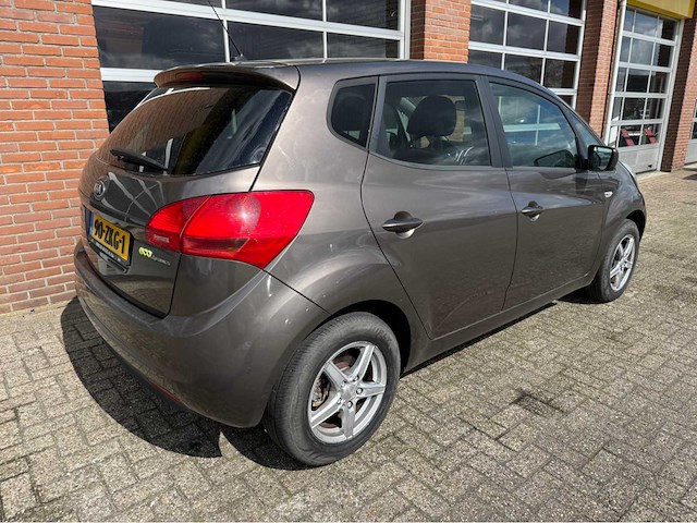 Kia - venga - 1.4 cvvt plus pack - personenauto - 2013 - afbeelding 13 van  15