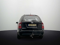 Kia carens 2.0 cvvt x-ecutive 7p. 2007 - afbeelding 16 van  18