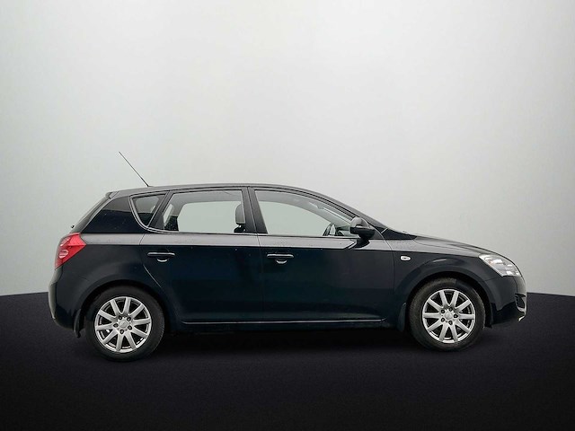 Kia cee'd 1.6 cvvt x-tra 2010 - afbeelding 2 van  17