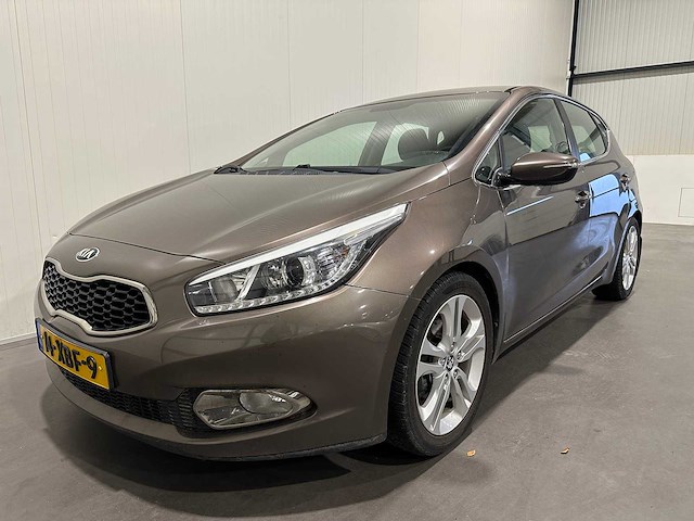 Kia cee'd 1.6 gdi plus pack 14-xbf-9 - afbeelding 1 van  20