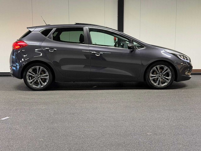 Kia cee'd 1.6 gdi plus pack 2012 | g-101-vs iaw - afbeelding 17 van  27