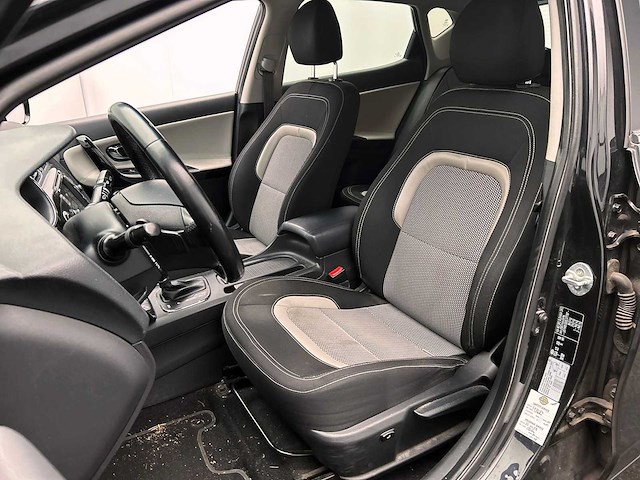 Kia cee'd 1.6 gdi super pack 2012 | 11-xzg-3 - afbeelding 33 van  48