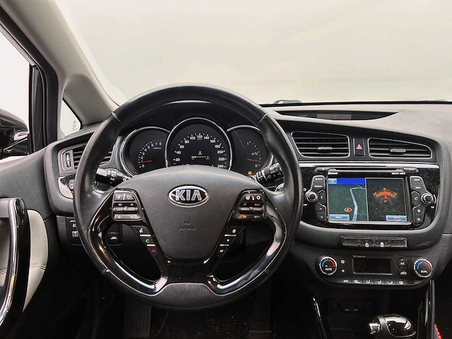 Kia cee'd 1.6 gdi super pack 2012 | 11-xzg-3 - afbeelding 41 van  48