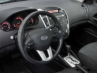 Kia cee'd 1.6 x-executive 2010 | 15-lkl-1 iaw - afbeelding 19 van  59