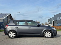 Kia cee'd 1.6 x-executive 2010 | 15-lkl-1 iaw - afbeelding 35 van  59