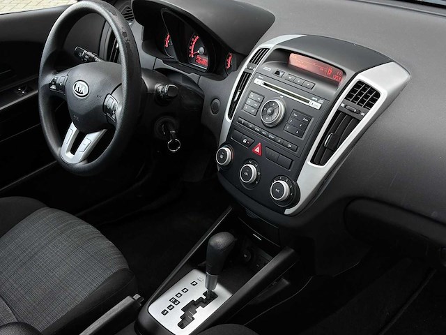 Kia cee'd 1.6 x-executive 2010 | 15-lkl-1 iaw - afbeelding 48 van  59