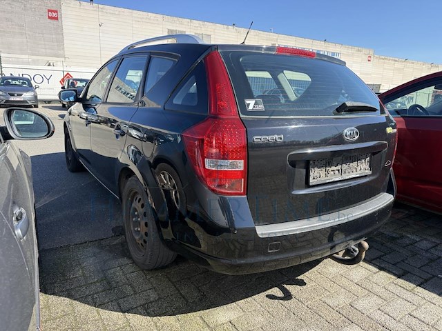 Kia cee'd cee'd 1.4 crdi access 90, 2012 - afbeelding 29 van  32