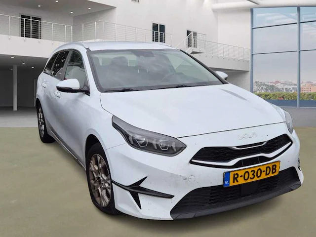 Kia ceed sportswagon 1.0 t-gdi dynplusl. *, r-030-db - afbeelding 2 van  6