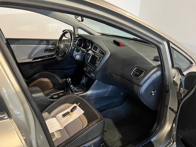 Kia cee'd sportswagon 1.6 gdi plus pack, 71-zkj-9 - afbeelding 19 van  21