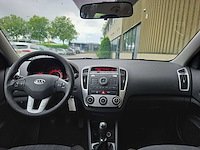 Kia cee'd sporty wagon 1.4 cvvt x-tra 2009 | 99-kgd-8 - afbeelding 20 van  23