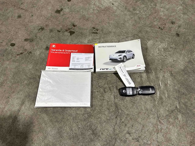Kia e-niro dynamicline 64 kwh 204pk 2020 (origineel-nl + 1e eigenaar), j-072-tk - afbeelding 33 van  39