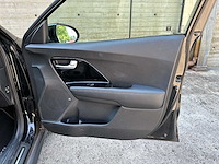 Kia e-niro executiveline 64 kwh 204pk 2019 (origineel-nl + 2e eigenaar), g-935-sh - afbeelding 8 van  11