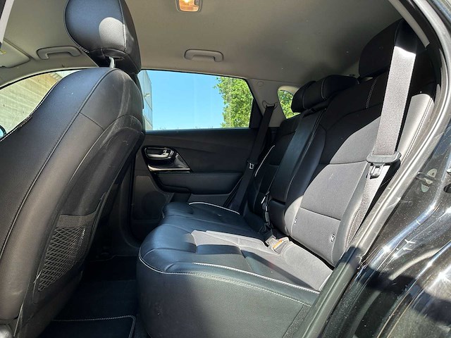 Kia e-niro executiveline 64 kwh 204pk 2019 (origineel-nl + 2e eigenaar), g-935-sh - afbeelding 35 van  49