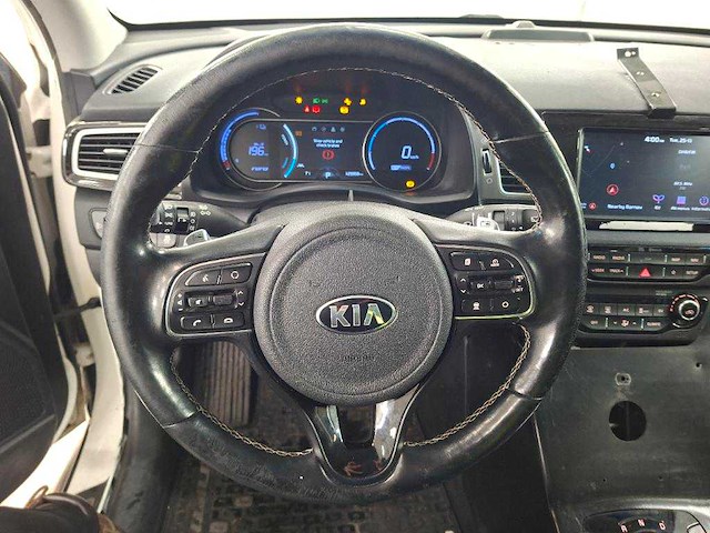 Kia e-niro executiveline 64 kwh automaat, zv-783-l - afbeelding 3 van  12