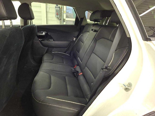 Kia e-niro executiveline 64 kwh automaat, zv-783-l - afbeelding 11 van  12