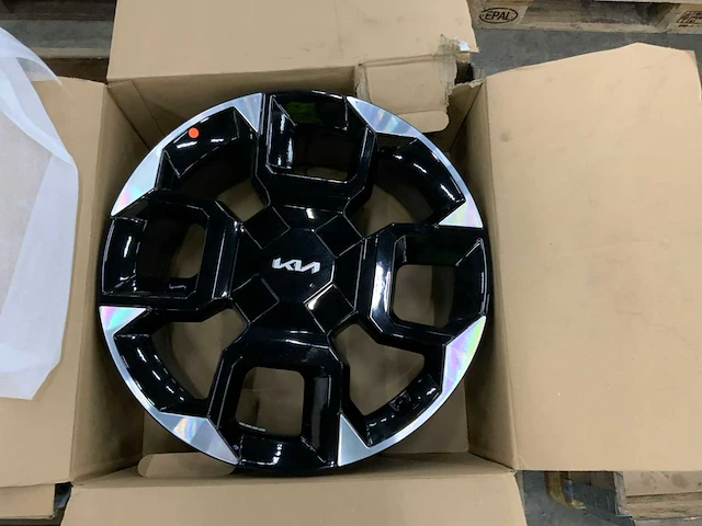 Kia lichtmetalen velgset - afbeelding 2 van  7