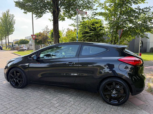 Kia pro_cee'd 1.4 cvvt nav.pl.pack 8 * g-527-ks - afbeelding 15 van  19