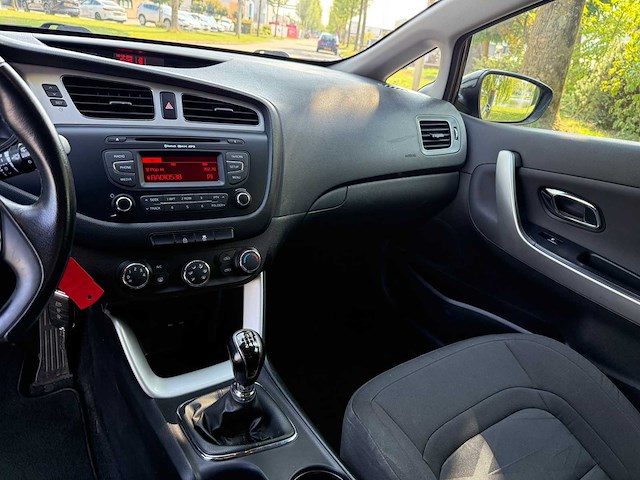Kia pro_cee'd 1.4 cvvt nav.pl.pack 8 * g-527-ks - afbeelding 19 van  19