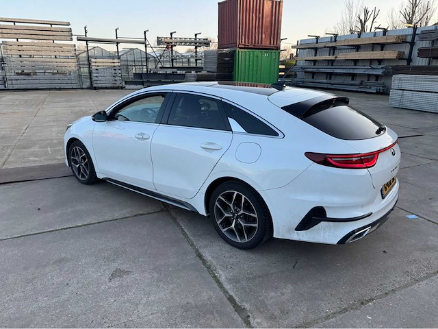 Kia proceed personenauto - afbeelding 1 van  12