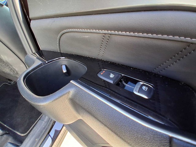 Kia sorento 1.6 t-gdi hybrid 2wd dynamic plus line | 7-persoons | 2022 | p-268-kz - afbeelding 30 van  43