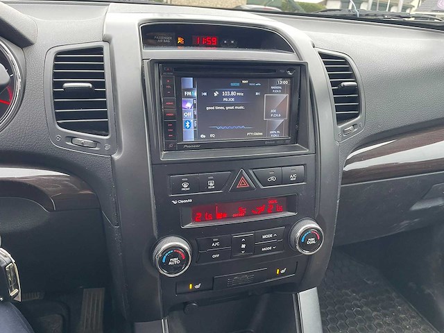Kia sorento 2.4 x-clusive 4wd 7persoons 2010 | 11-njt-7 - afbeelding 9 van  20
