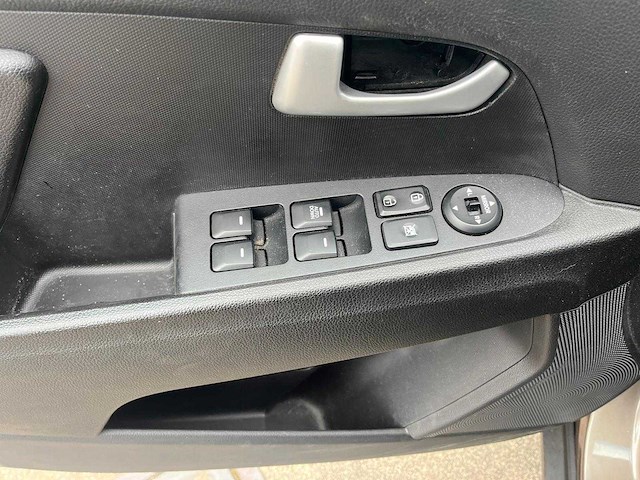 Kia sportage 1.6 gdi; s-509-tx - afbeelding 9 van  19