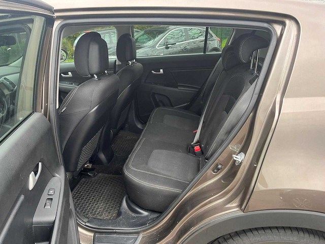 Kia sportage 1.6 gdi; s-509-tx - afbeelding 16 van  19