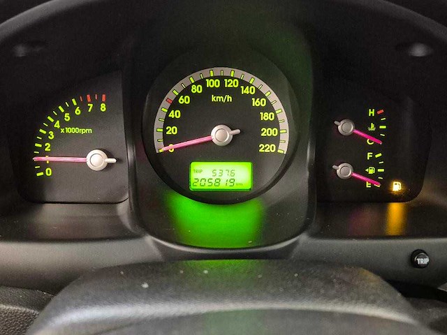 Kia sportage 2.0 cvvt comfort | 33-xt-zv - afbeelding 3 van  17