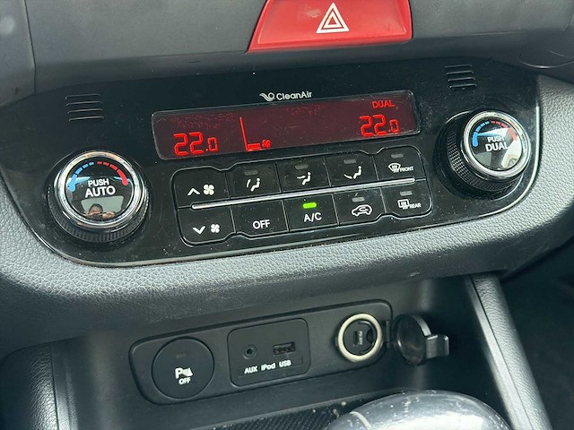 Kia sportage 2.0 x-clusive automaat | 57-ppp-6 - afbeelding 16 van  33