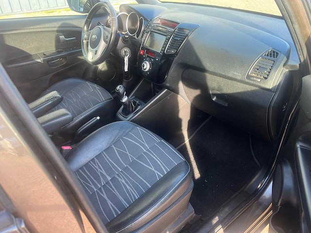 Kia venga 1.4 cvvt super pack airco cruise navi, 03-zhn-9 - afbeelding 15 van  25