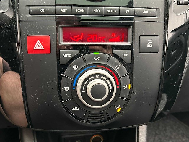 Kia venga 1.4 cvvt x-ecutive 2010 | 49-lhb-8 - afbeelding 17 van  40