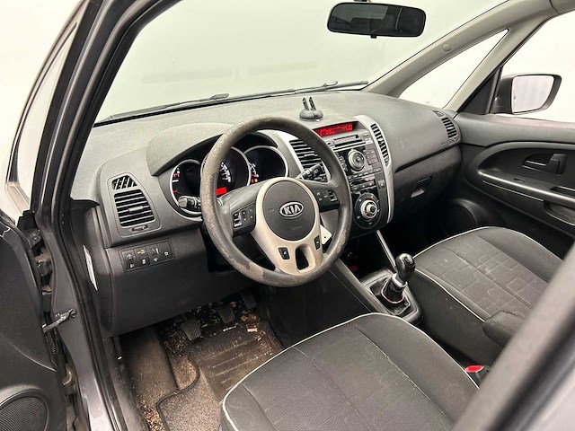 Kia venga 1.4 cvvt x-tra 2010 | 28-lbj-3 - afbeelding 37 van  45