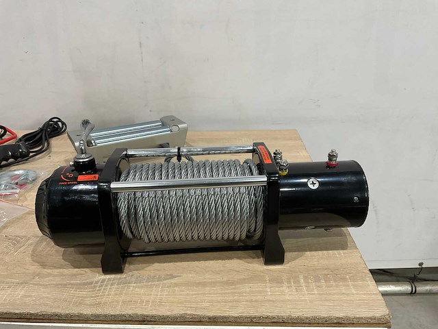Kibani - 12v 5897 kg - lier - afbeelding 8 van  10