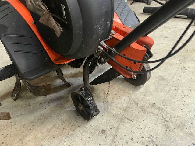 Kibani grondfrees - afbeelding 6 van  8