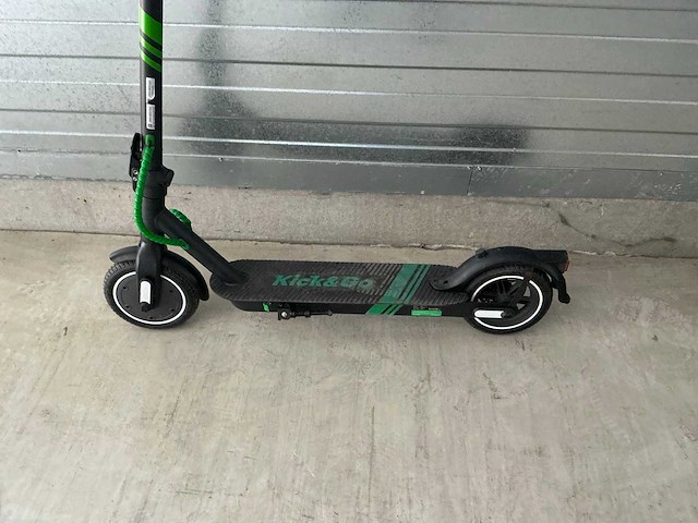 Kick&go bombru elektrische step - afbeelding 2 van  9