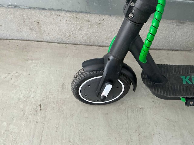 Kick&go bombru elektrische step - afbeelding 4 van  9