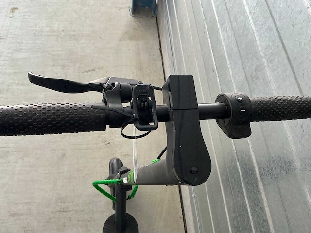 Kick&go bombru elektrische step - afbeelding 5 van  9