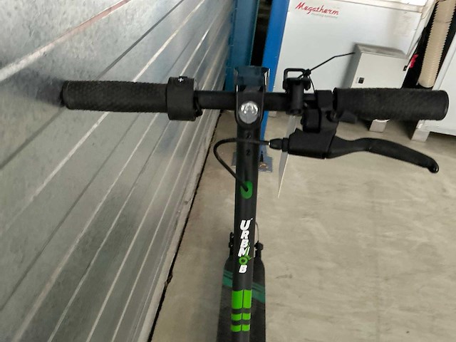 Kick&go bombru elektrische step - afbeelding 6 van  9
