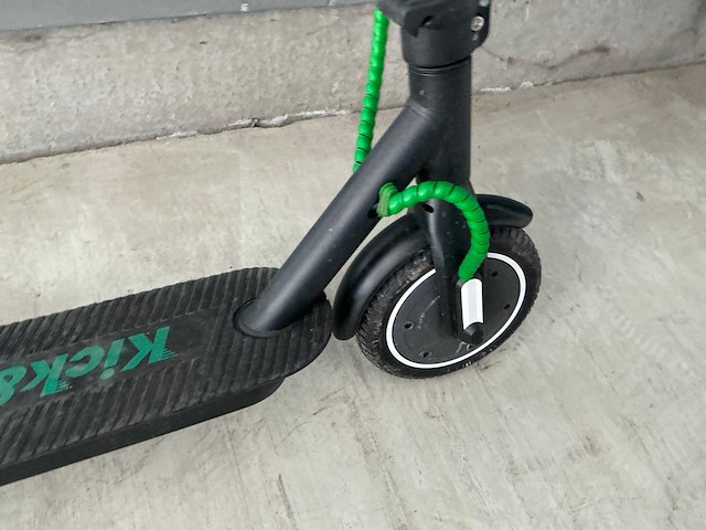 Kick&go bombru elektrische step - afbeelding 9 van  9
