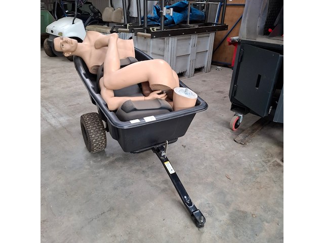 Kiepwagen met kunststof bak - afbeelding 2 van  5