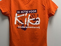 Kika t-shirt, gesigneerd door joy beune en kjeld nuis, maat s - afbeelding 6 van  6