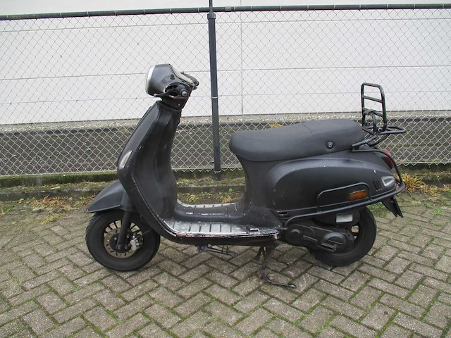 Killerbee - bromscooter - vxl - scooter - afbeelding 1 van  12