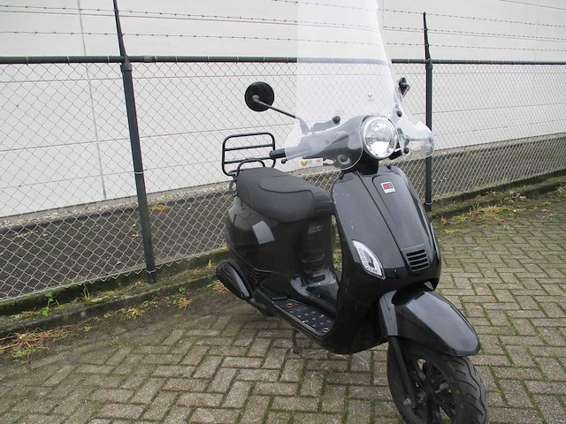 Killerbee - bromscooter - vxl injectie - scooter - afbeelding 7 van  11